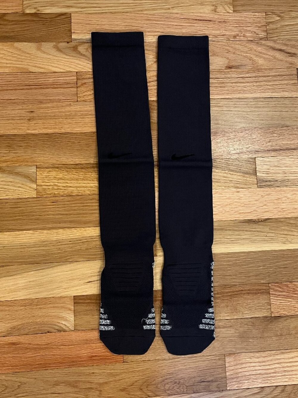 New Men's Medium 8-9.5 Nike Grip Football Long Over the calf Dri Fit Socks